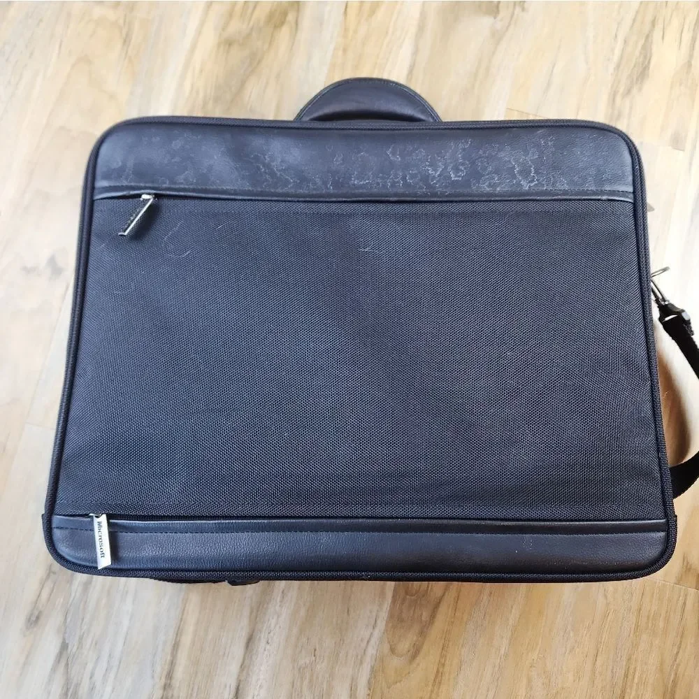 💜Microsoft Black & Gray Laptop Portfolio w/Zipper Closure